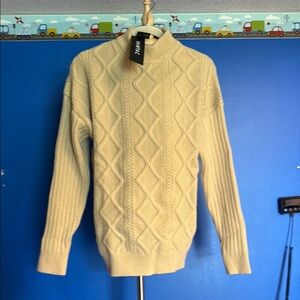 H&M Cream Turtleneck Sweater with Diamond Knit